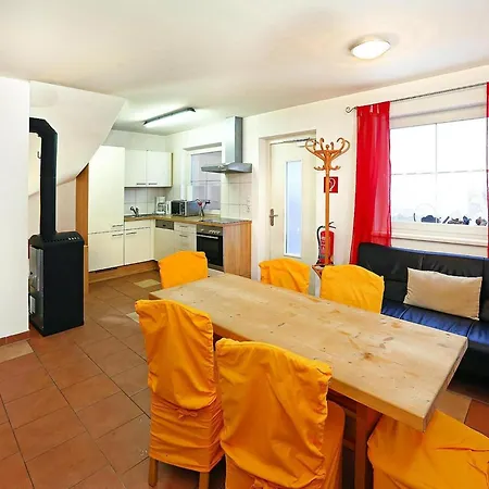 Terraced Oliver, Apartment